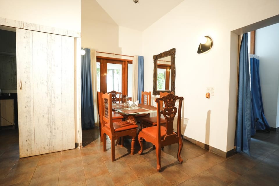 VILLA M-SOLITUDE 3 CANDOLIM GOA 3BHK,Free BREAKFAST,Pool Facing,Nr Beach, Free Wifi, Prime Location, North GOA Villa in Calangute