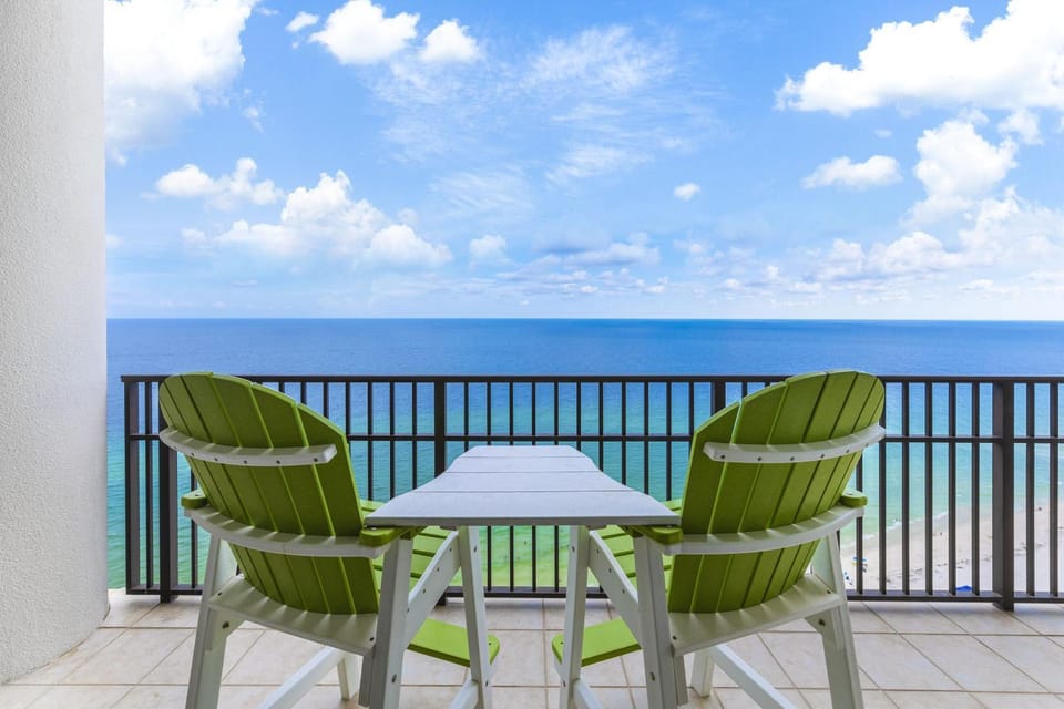 View (from property/room), Balcony/Terrace, Seating area