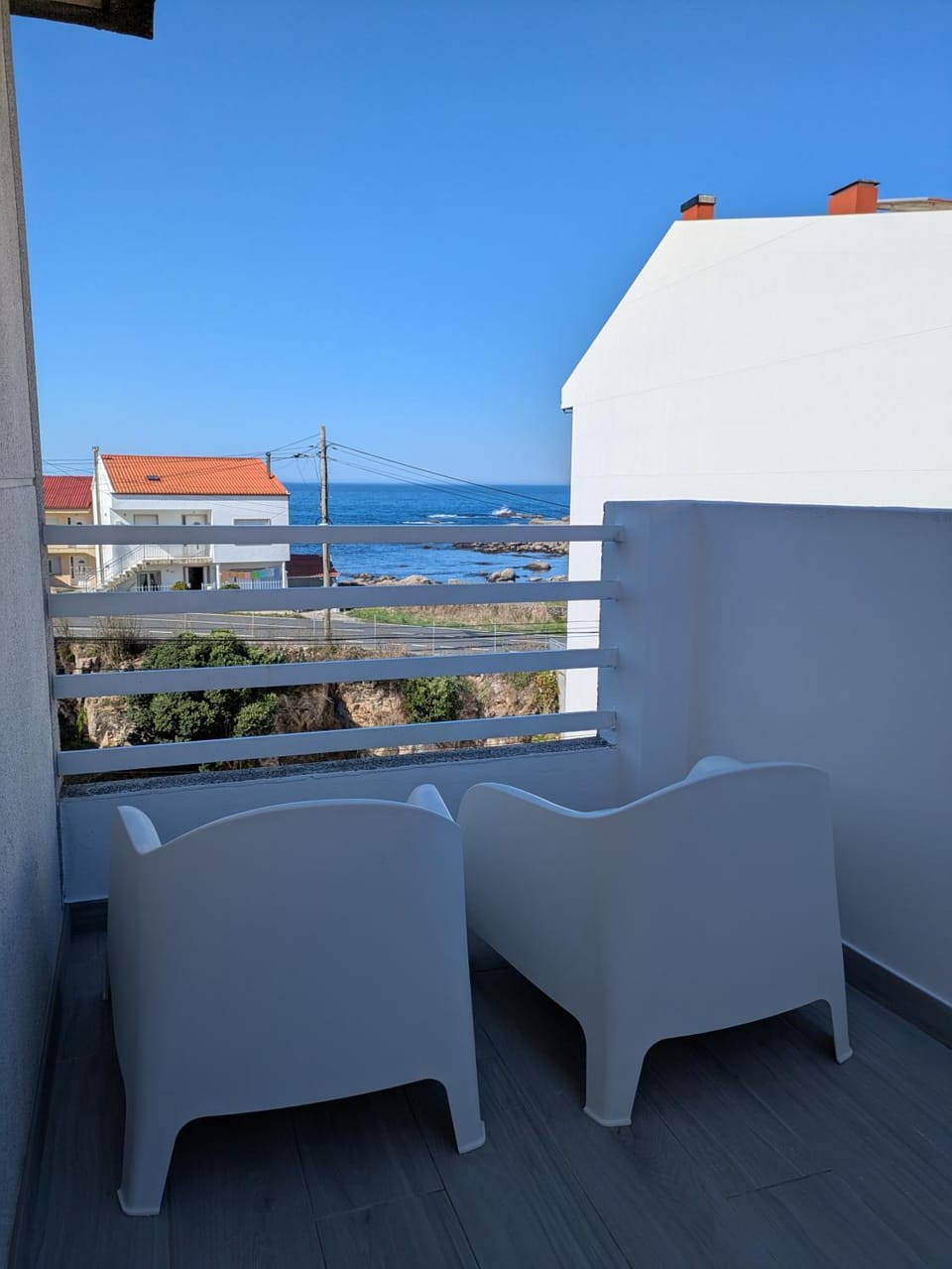Apartamento moderno con terraza y chimenea, vistas al mar, 6 personas, Saúde Doce Apartment in Muxía