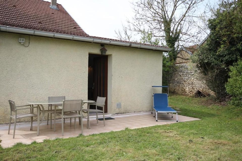 Patio, Dining area