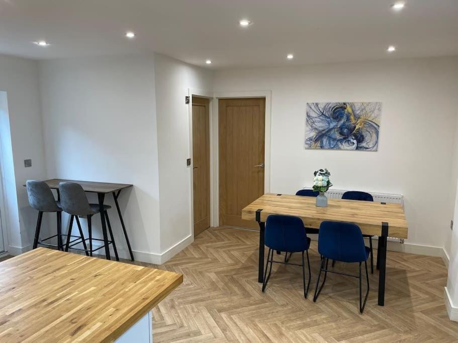 Lupin Farm Stable - Newly Converted Barn House in East Staffordshire District