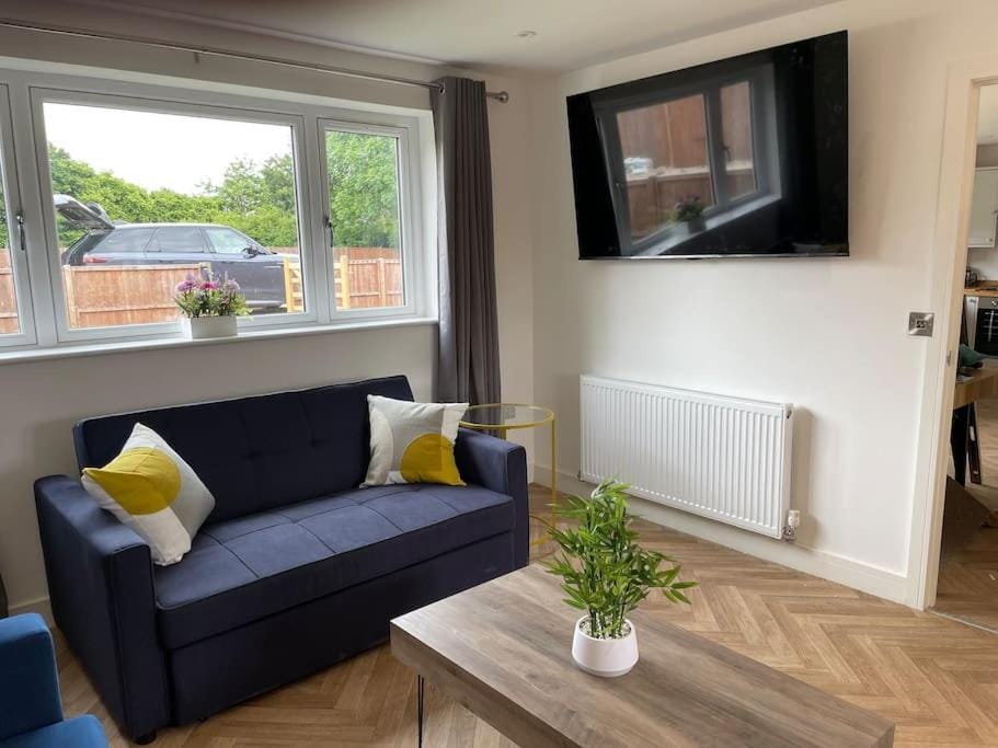 Lupin Farm Stable - Newly Converted Barn House in East Staffordshire District