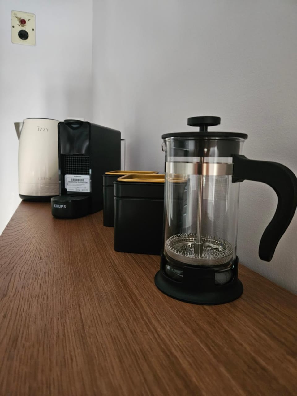 Coffee/tea facilities, Kitchen or kitchenette