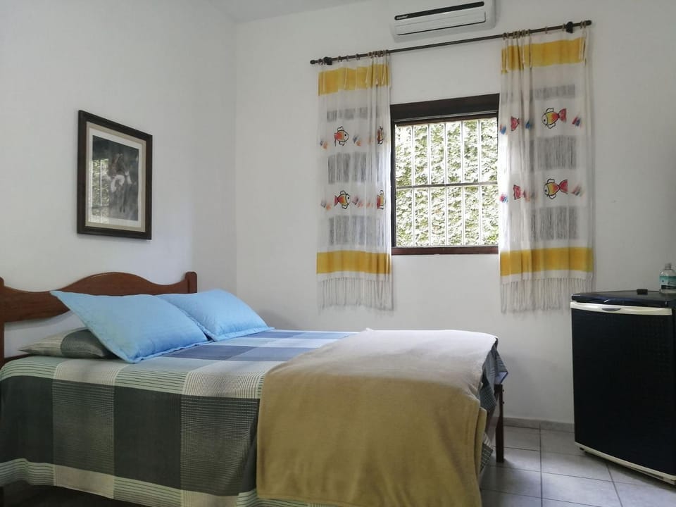 Bed, Photo of the whole room, minibar