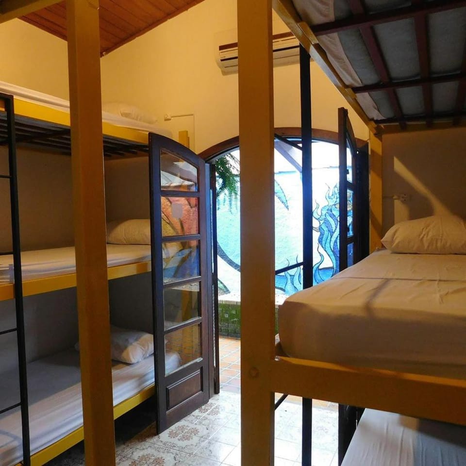 Hostel Na Praia - Hospedagens e eventos Hostel in Ubatuba