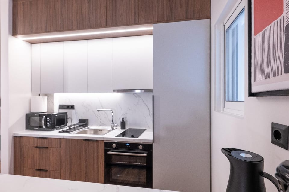 Coffee/tea facilities, Kitchen or kitchenette, oven