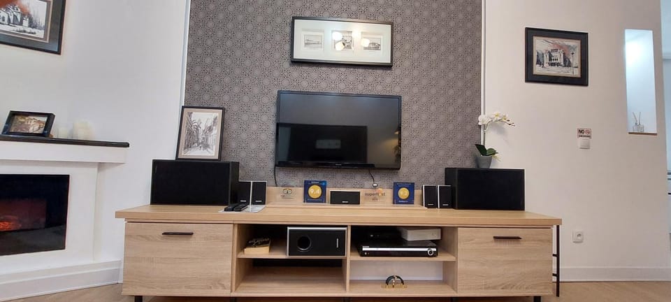 TV and multimedia, Living room