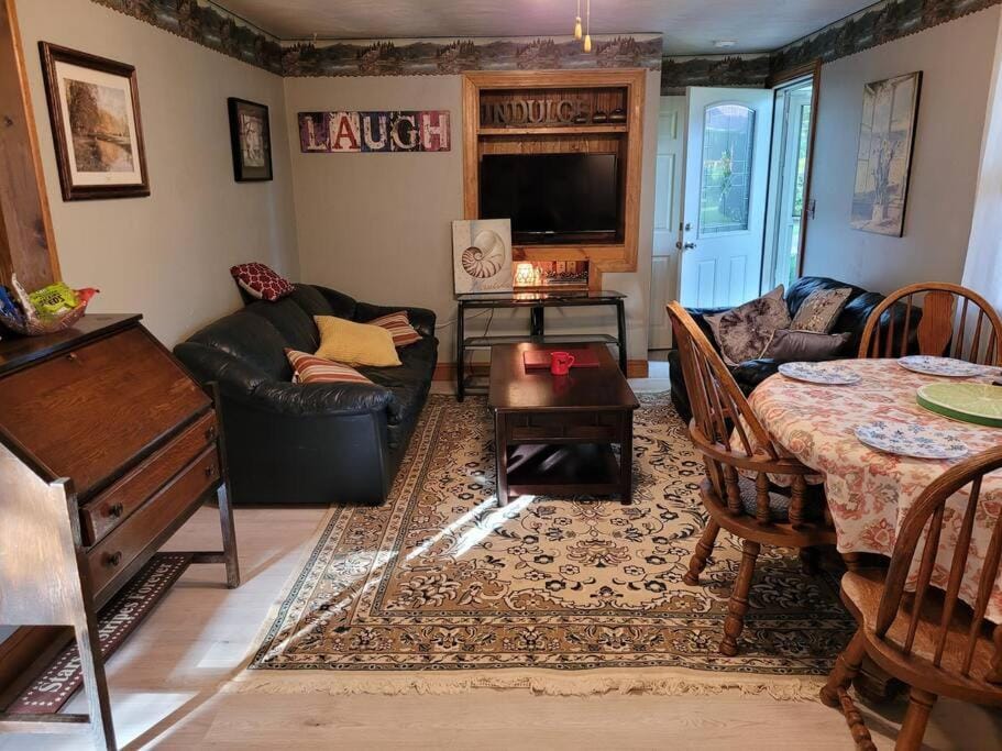 Lake Congamond Suffield House House in Connecticut