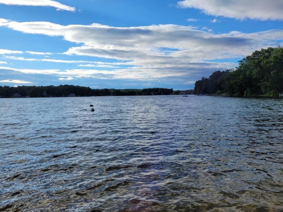 Lake Congamond Suffield House House in Connecticut