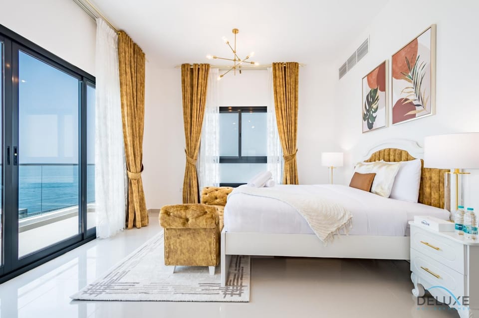 Bed, Photo of the whole room, Bedroom, Sea view