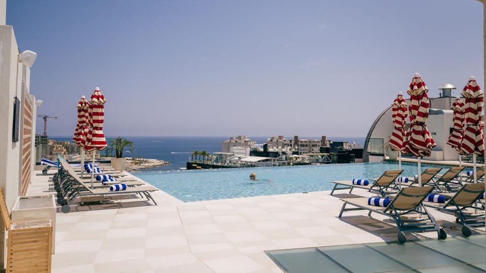 Day, Pool view, Sea view, Swimming pool, sunbed