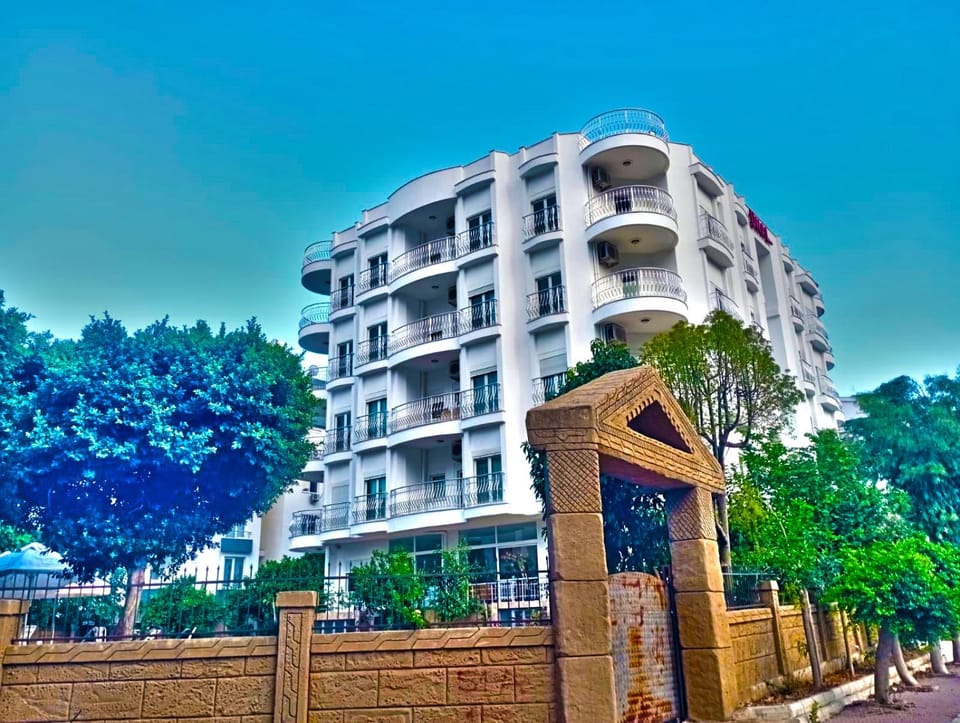Property building, Day