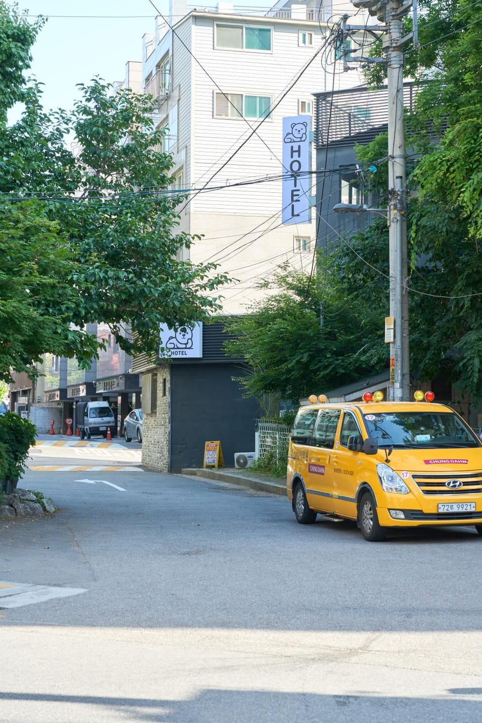 Neighbourhood, Street view