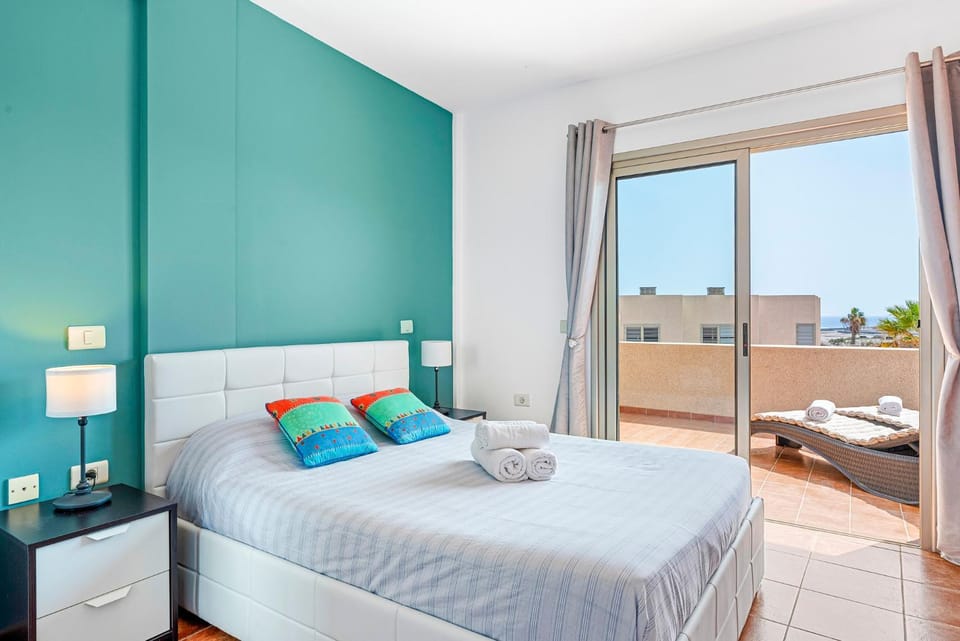 Bed, View (from property/room), Photo of the whole room, Bedroom, towels