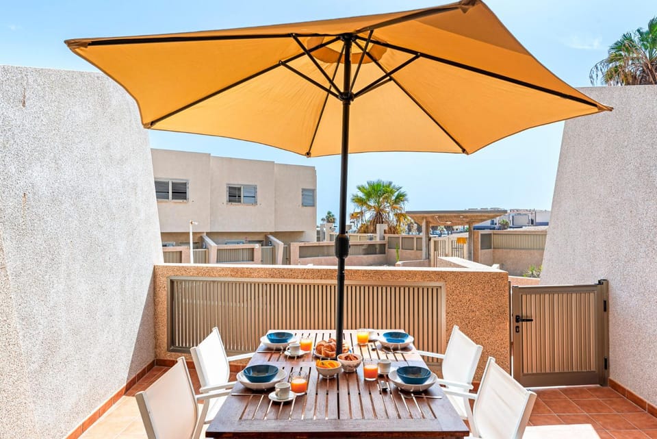 Balcony/Terrace, Dining area