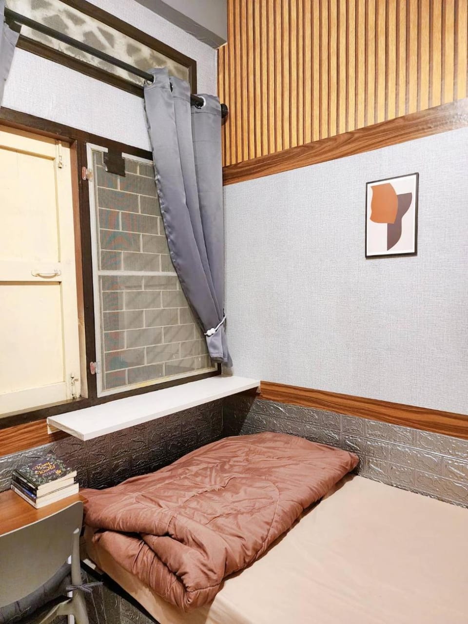Photo of the whole room