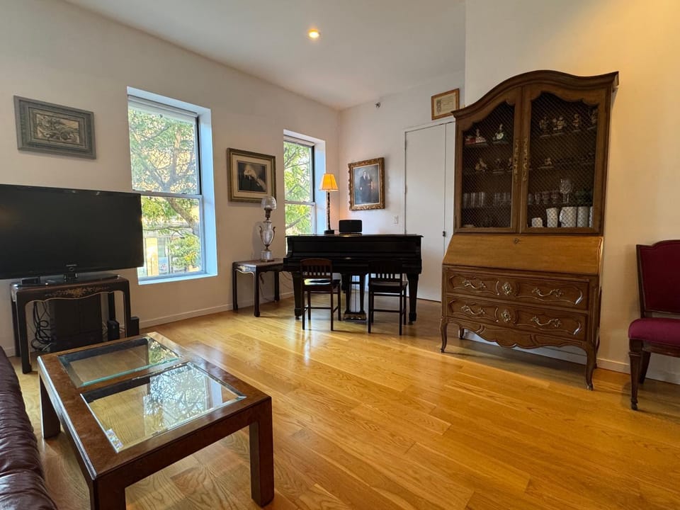 Large and Luxurious in Strivers Row Apartment in Harlem