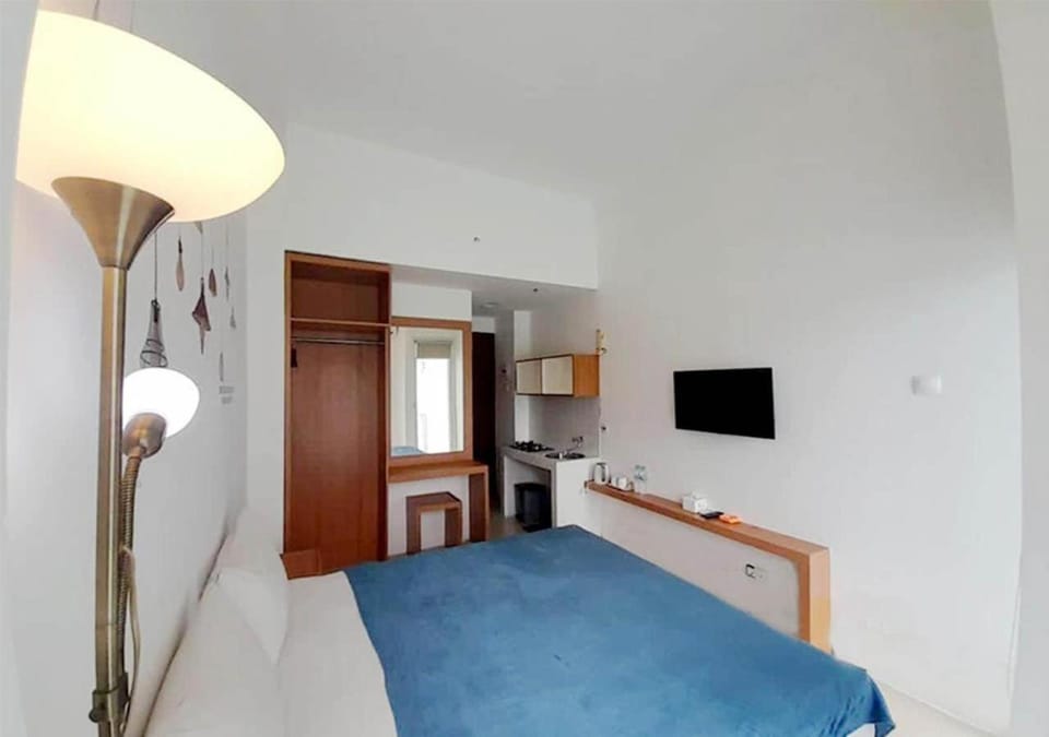 Communal lounge/ TV room, Bed, TV and multimedia, Bedroom, wardrobe