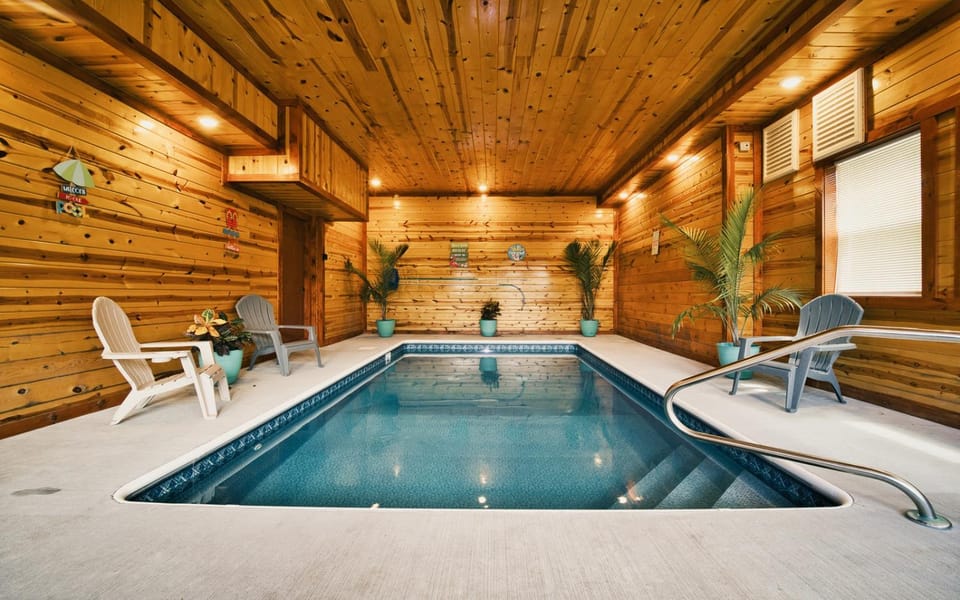 Cliffside Mountain View - Private indoor pool, gorgeous views, theater, game room, and more! House in Sevier County