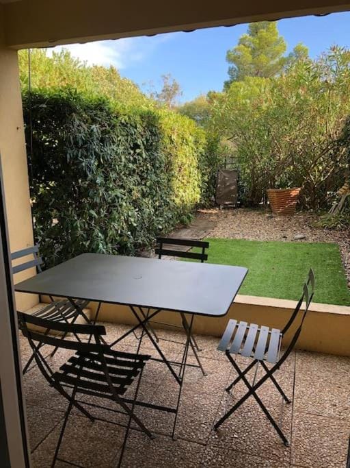 Studio 4pers Bord de mer et jardin Apartment in Saint-Raphael