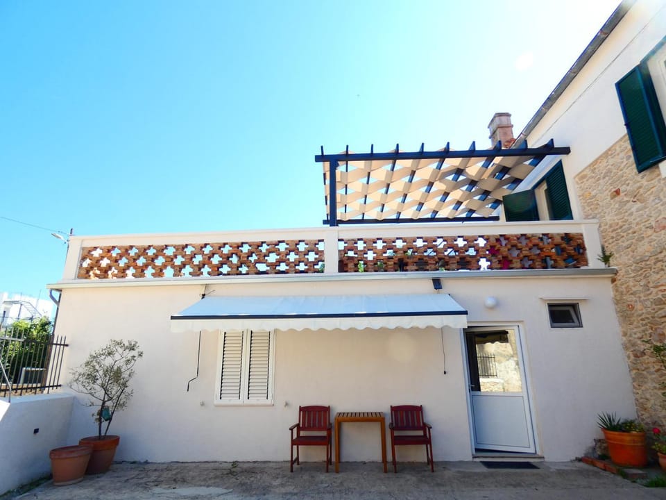 Inner courtyard view