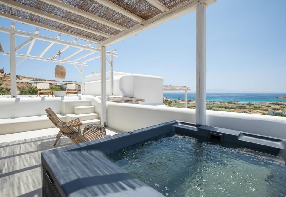 Patio, Day, Natural landscape, Hot Tub, View (from property/room), Balcony/Terrace, Sea view