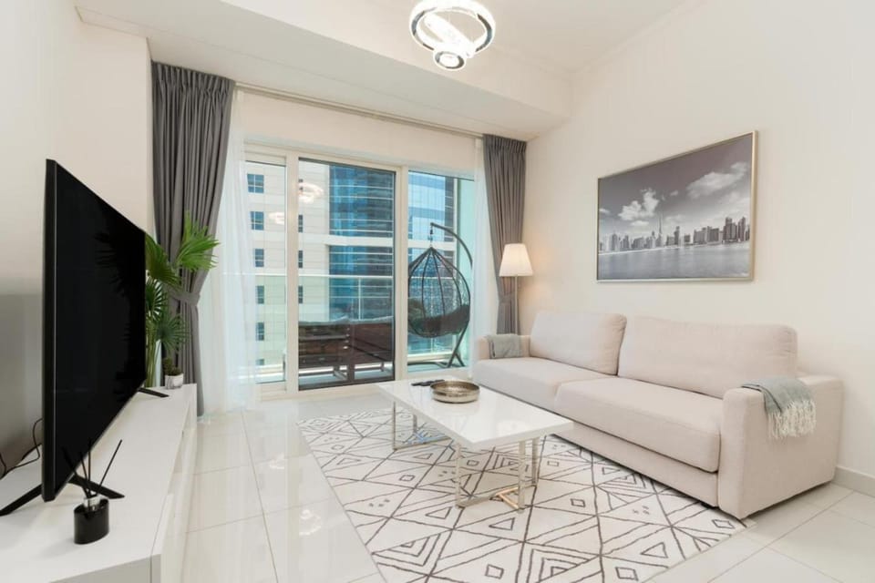 Gala Guests - Deluxe Marina View Apartments with Infinity Pool Apartment in Dubai