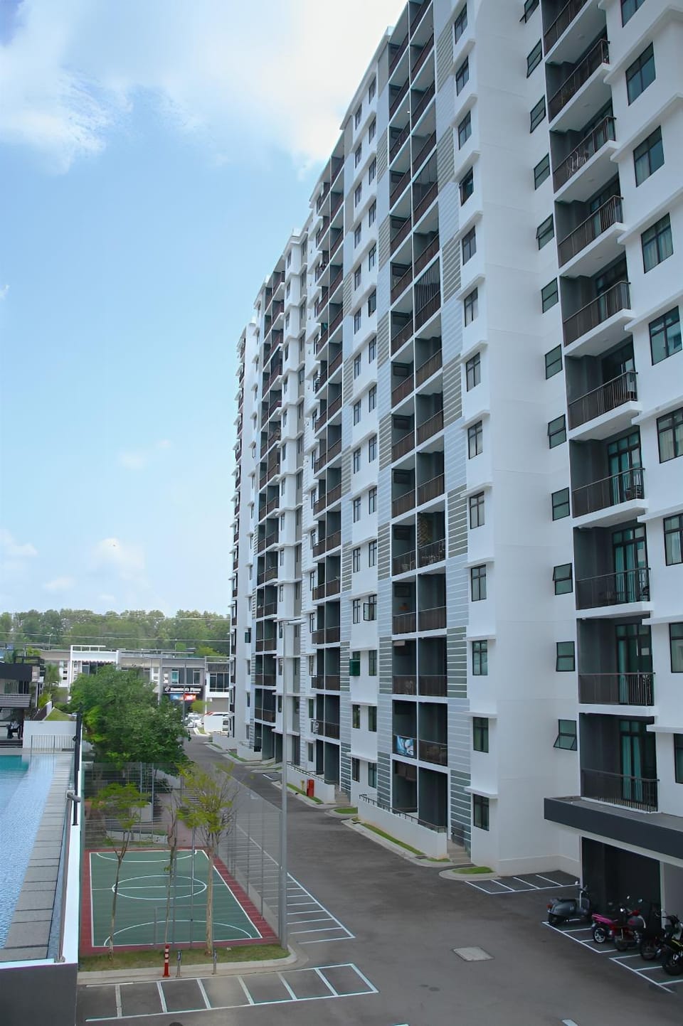 Property building, Day, Neighbourhood, Street view, Swimming pool