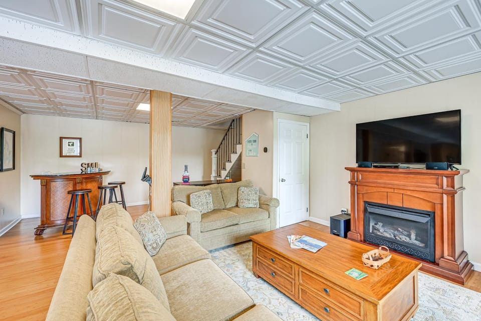 Smith Mountain Lake Cottage w/ Dock + Fire Pit! House in Smith Mountain Lake