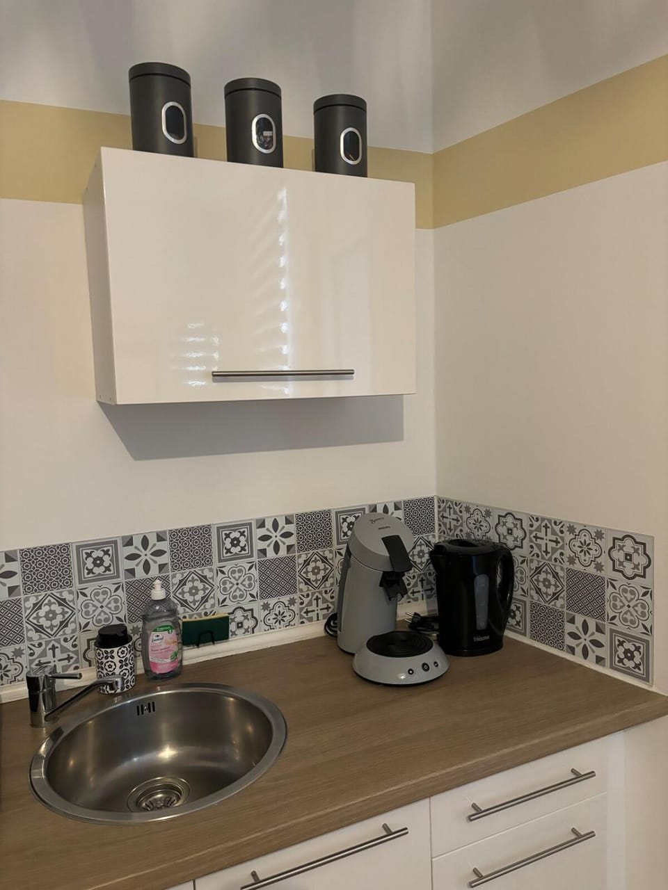 Coffee/tea facilities, Kitchen or kitchenette