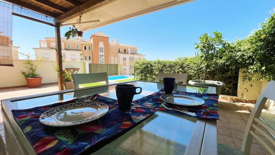 Gran Terraza con Vistas al Mar y Piscina Apartment in Axarquía