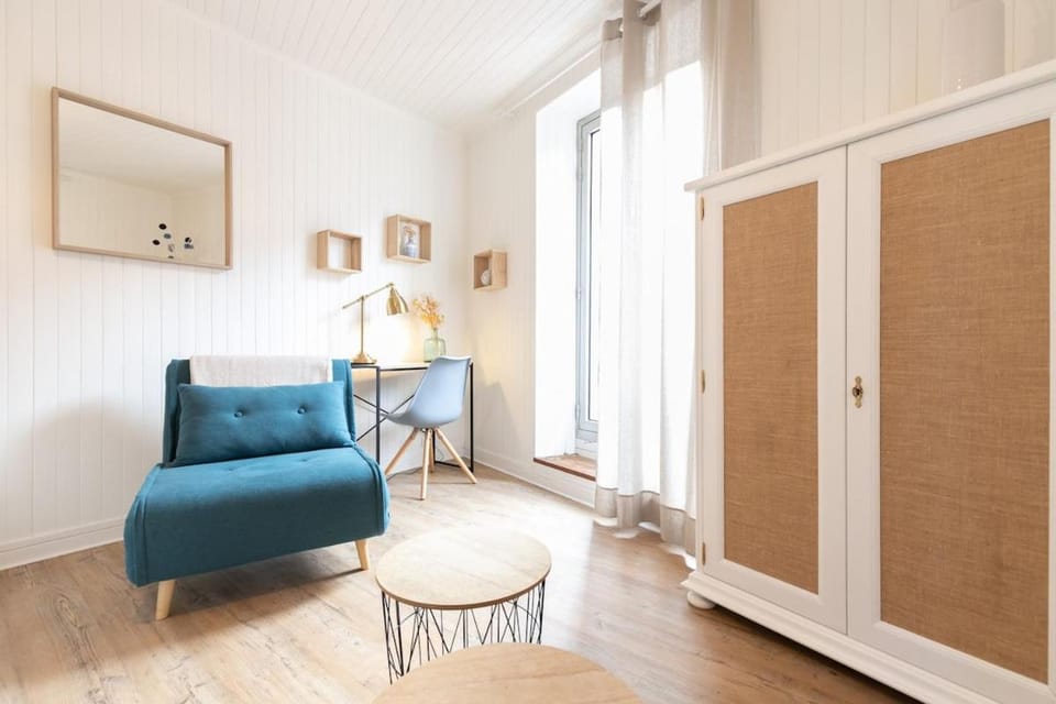 Living room, Seating area, wardrobe