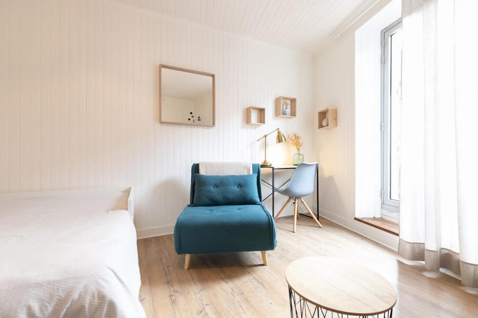 Living room, Photo of the whole room, Seating area