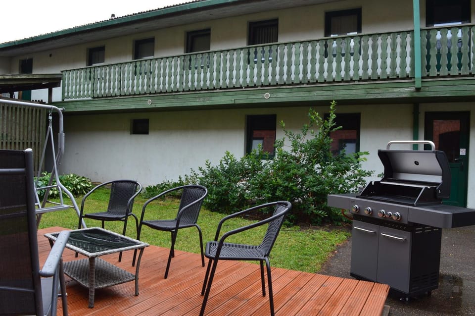 Property building, Patio, BBQ facilities, Garden, Garden view