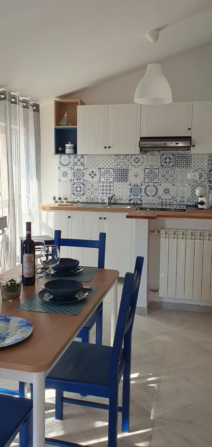 Kitchen or kitchenette, kitchen