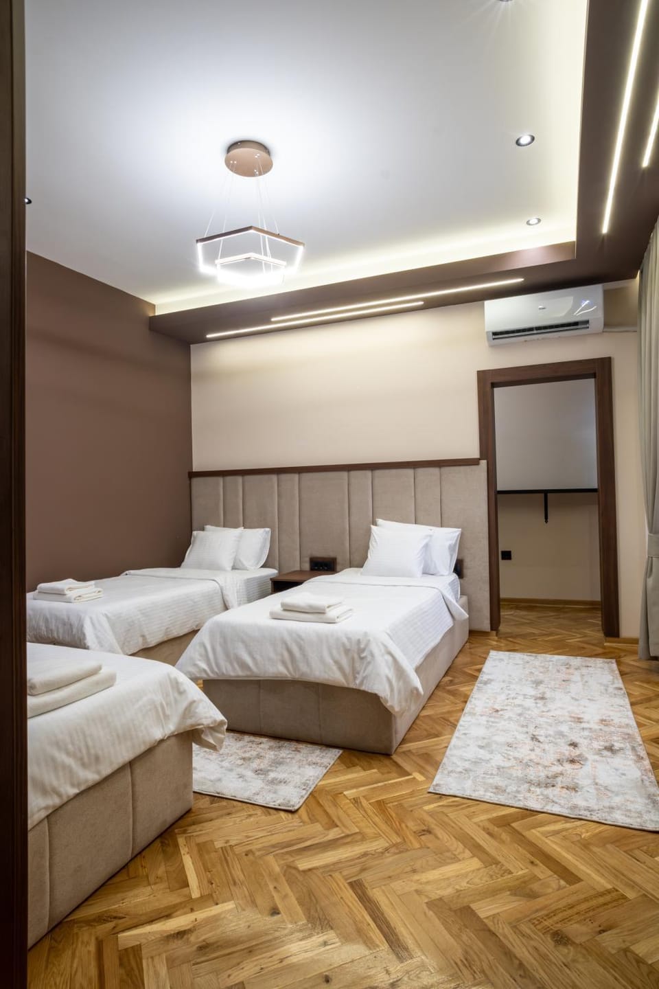 Bed, Photo of the whole room, Seating area, Bedroom, air conditioner