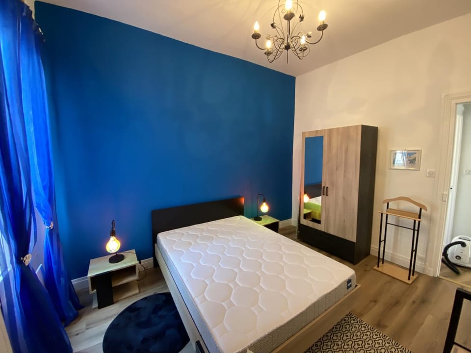 Bed, Bedroom