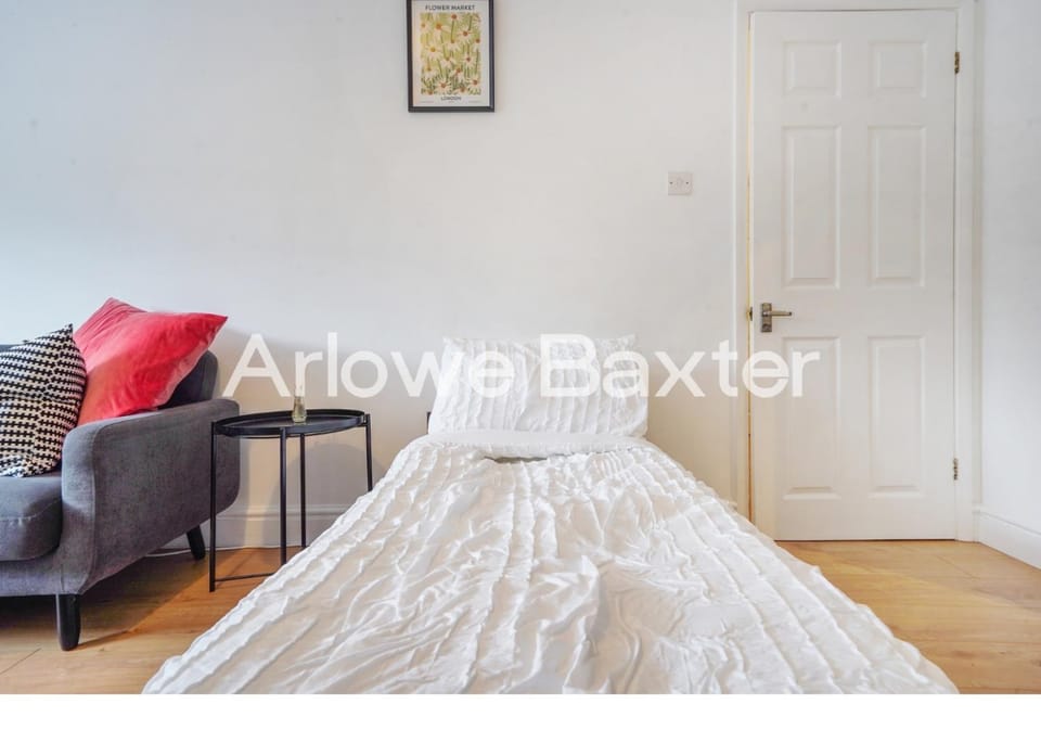 Isle of Dogs 1-Bed Apt | Walk to Canary Wharf Apartment in London Borough of Lewisham