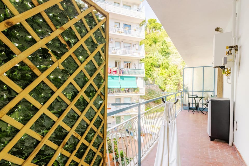 Appartamento In Centro, Silenzioso con Balcone Apartment in Sanremo