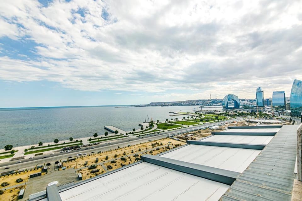 MEGAFUN Luxury 5 Bedroom Apartment Baku Apartment in Baku