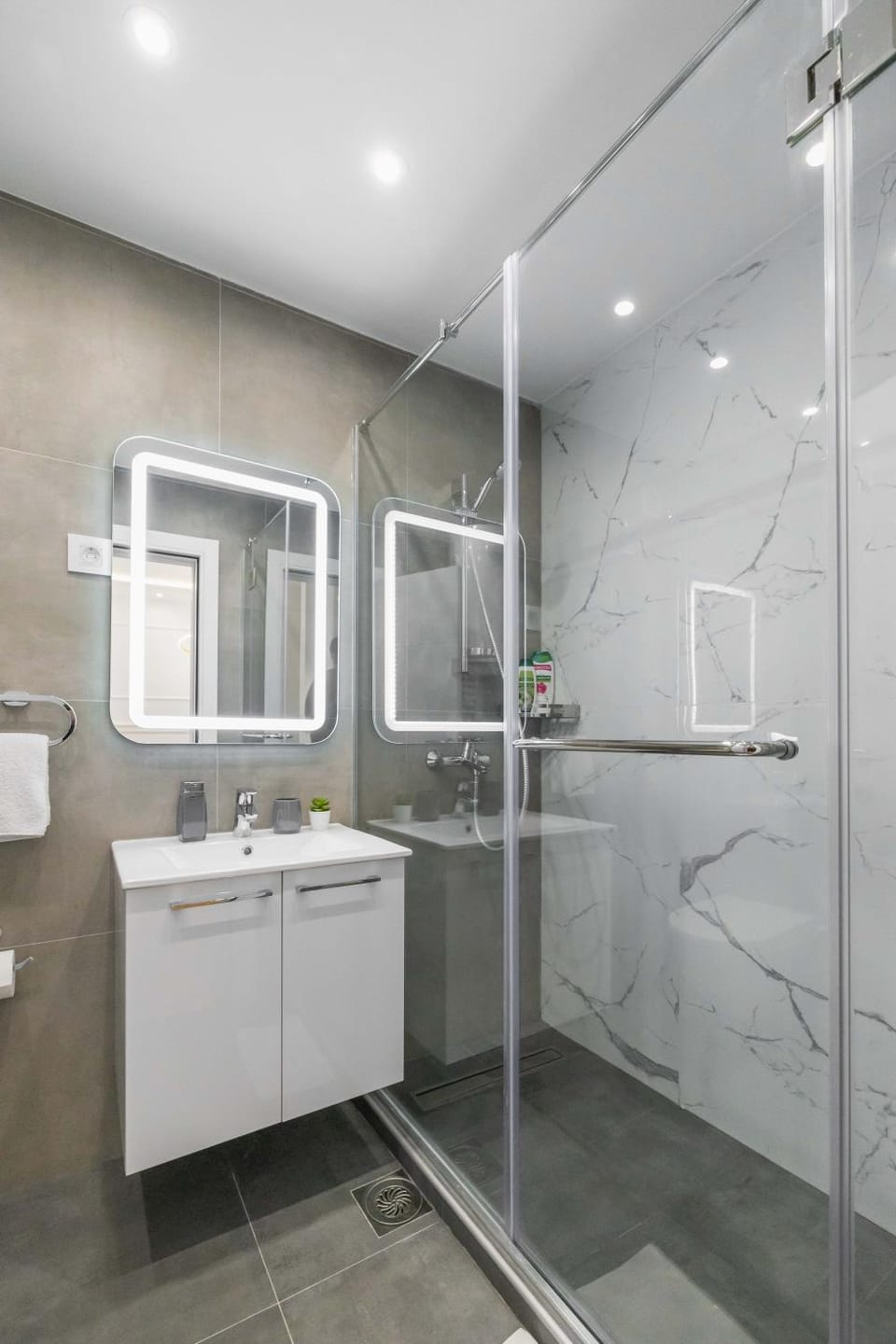 Shower, Bathroom