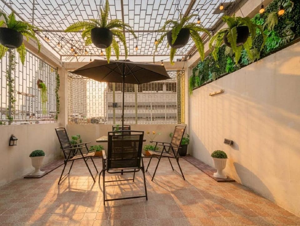 Balcony/Terrace, City view