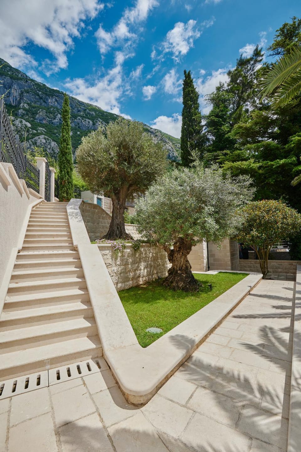Day, Garden, Garden view, Mountain view