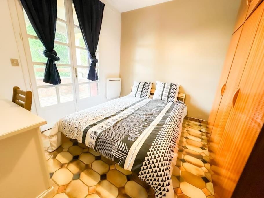 Anh Dao-Disneyland-Parking Gratuite et Terrasse House in Île-de-France