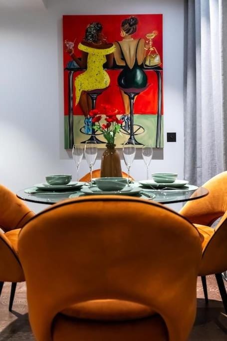 Luxurious Haven in Iconic Battersea Power Station Apartment in London