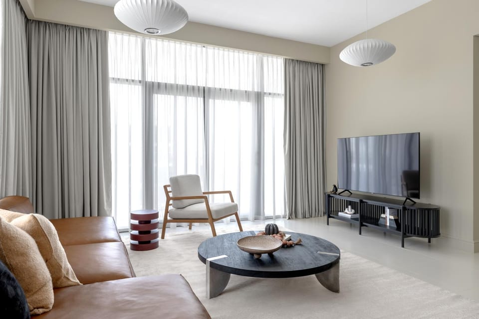 Communal lounge/ TV room, TV and multimedia, Living room, Seating area, Evening entertainment