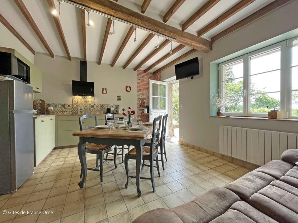 Maison en pierre avec jardin normand, wifi inclus - FR-1-497-208 House in Normandy