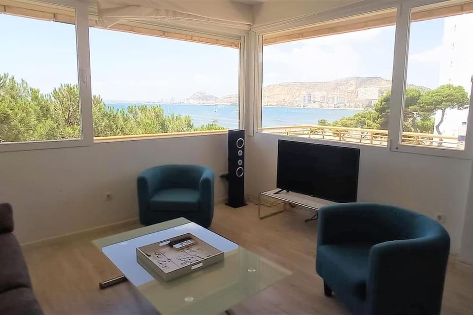 Living room, Sea view