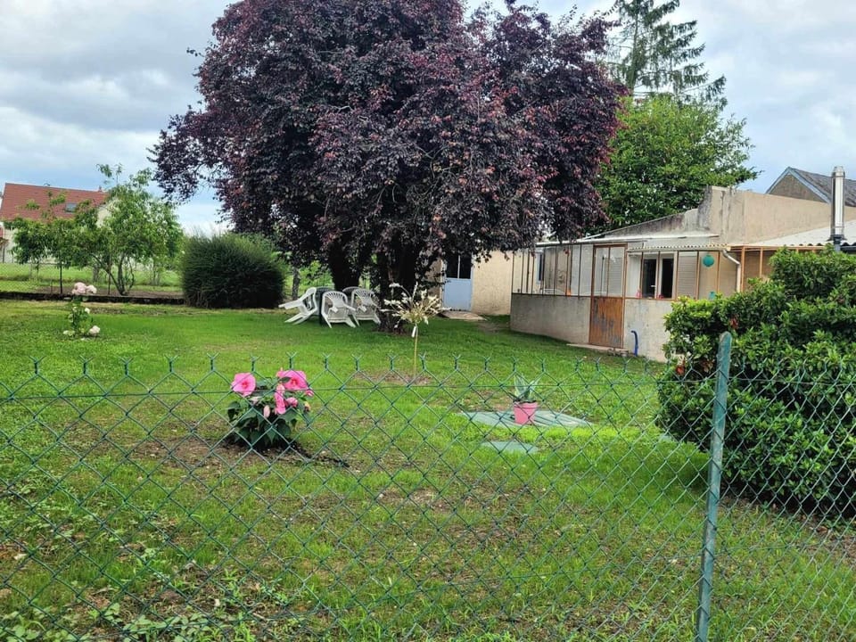 Property building, Garden