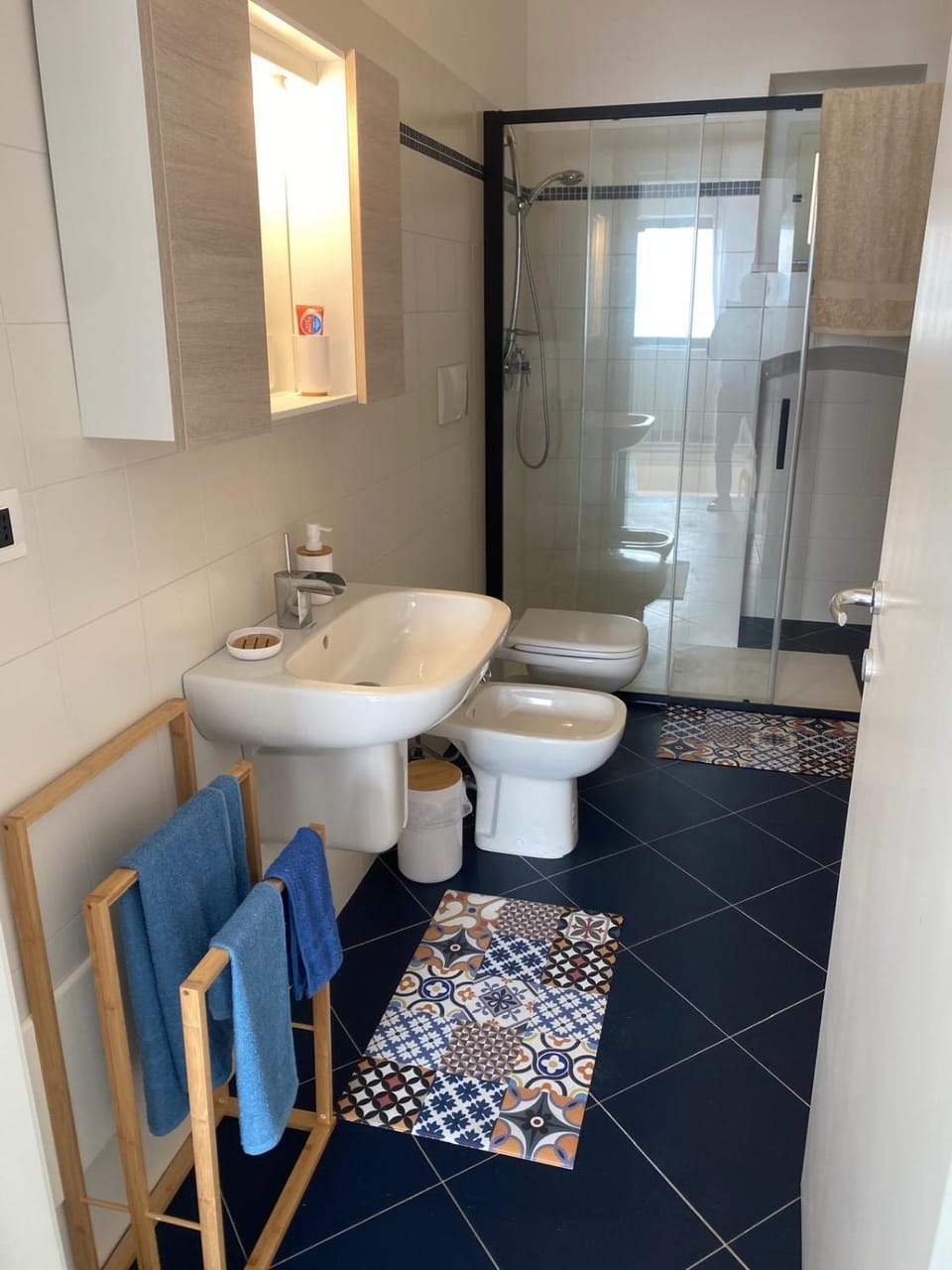 Shower, Toilet, Bathroom, bidet